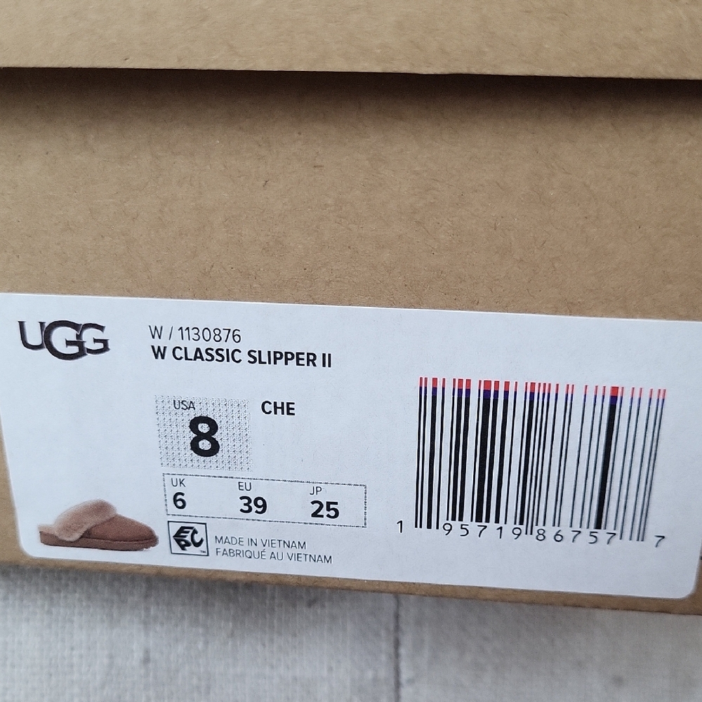 UGG Women's Classic Slippers II in Tan with Plush Fur - Picture 9 of 9